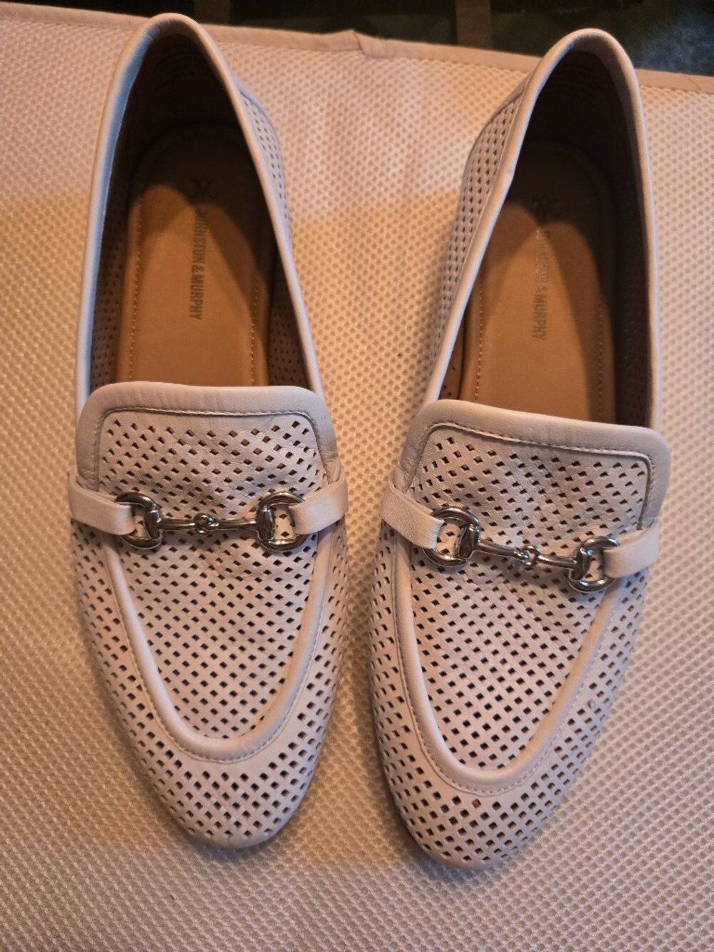 White leather women's 8 M  Ali white glove loafers, new never worn.